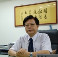 辜輝趂老師個人照片
