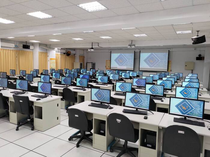 F502電腦教室